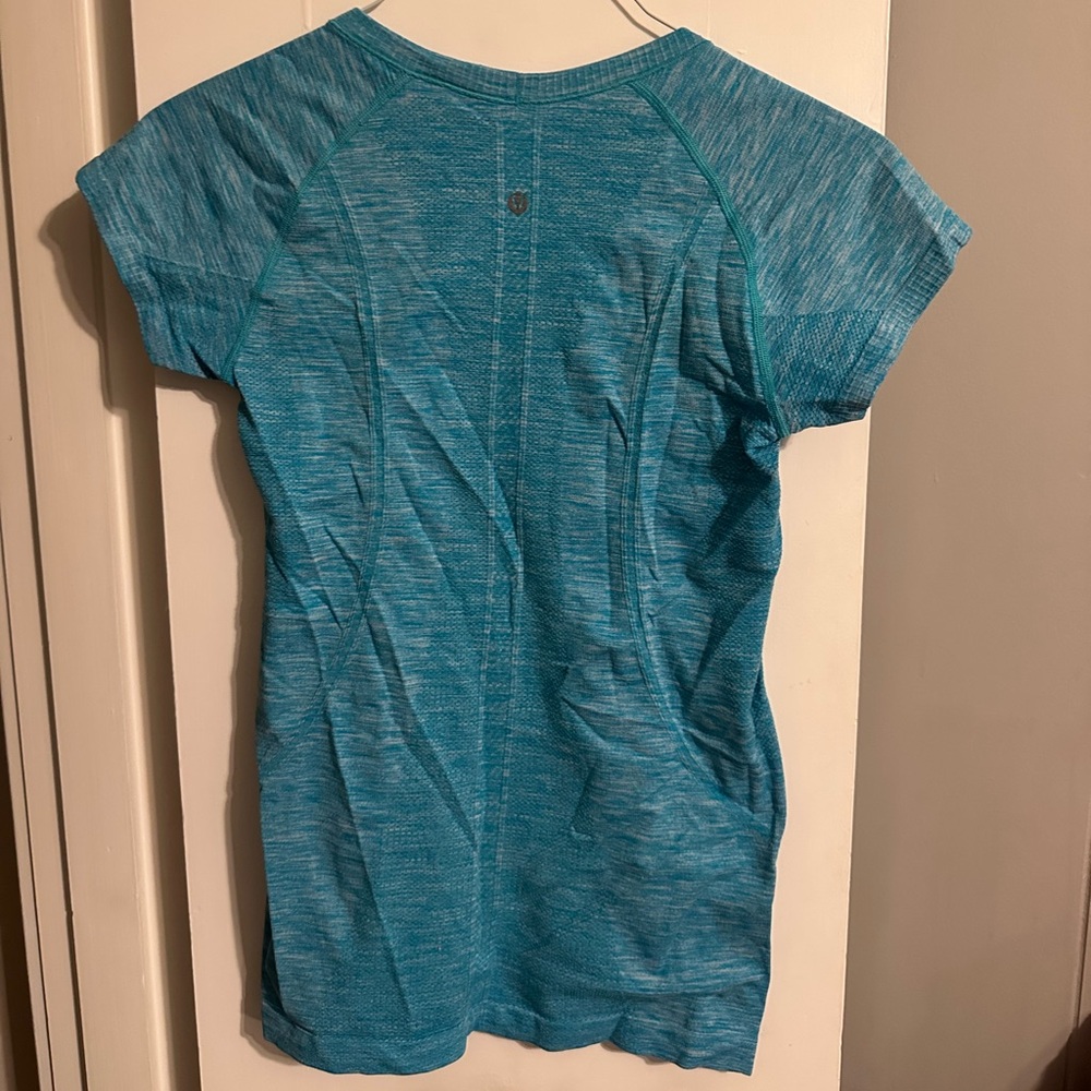 Lululemon Athletica Turquoise Short Sleeve Tee - Picture 2 of 2